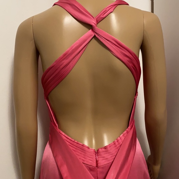 Gown - Picture 3 of 8